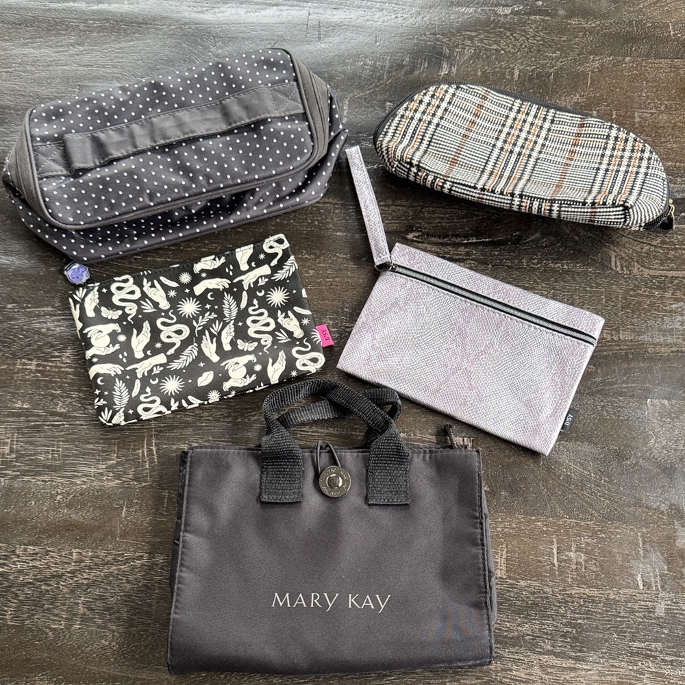 Mary Kay Black and Patterned Bag Set